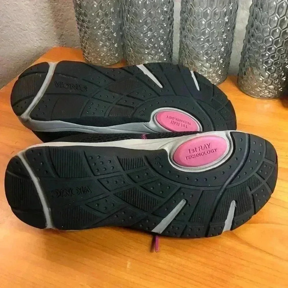 Vionic by Orthaheel Action Emerald Women's Black Sneaker sz 10 - Picture 3 of 8